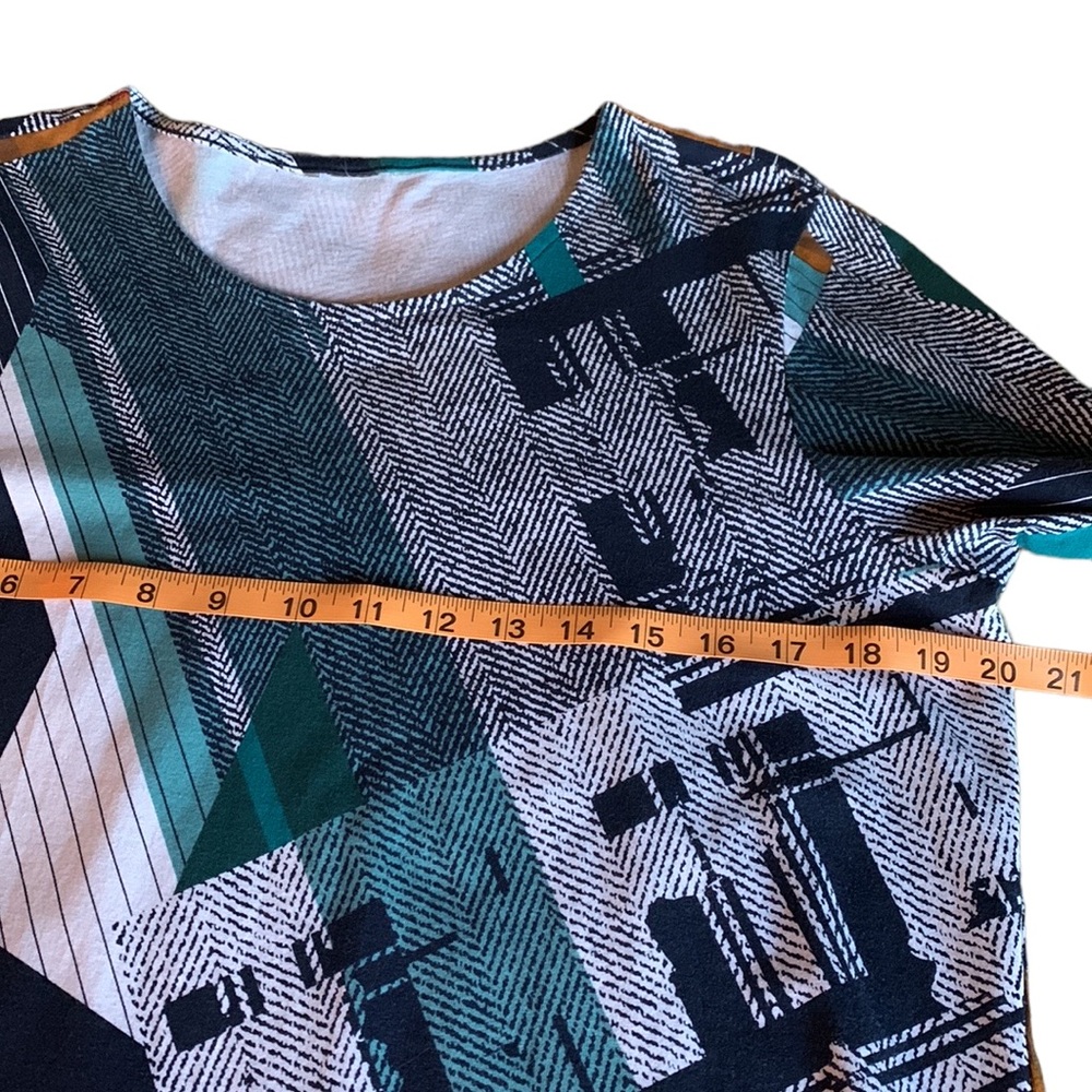 C&B Abstract Long Sleeve Shirt Size Large - Picture 7 of 13